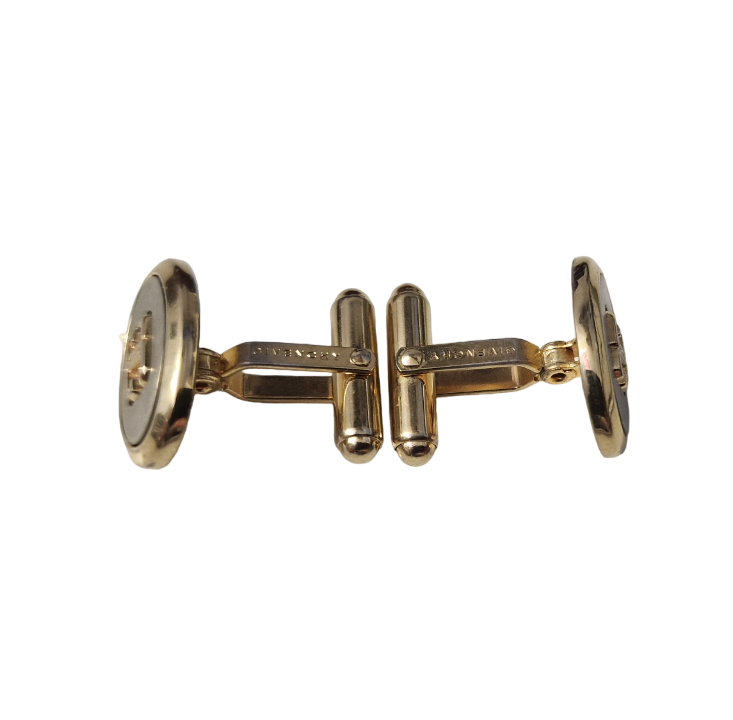 GIVENCHY. GOLDEN CUFFLINKS.