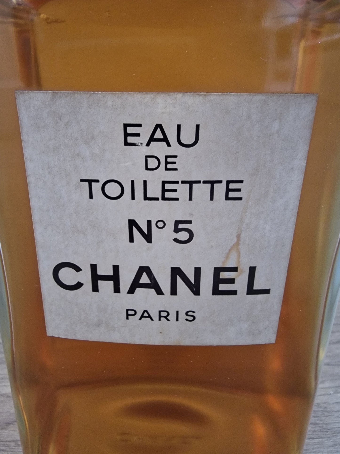 CHANEL. FICTITIOUS GIANT Nº5
