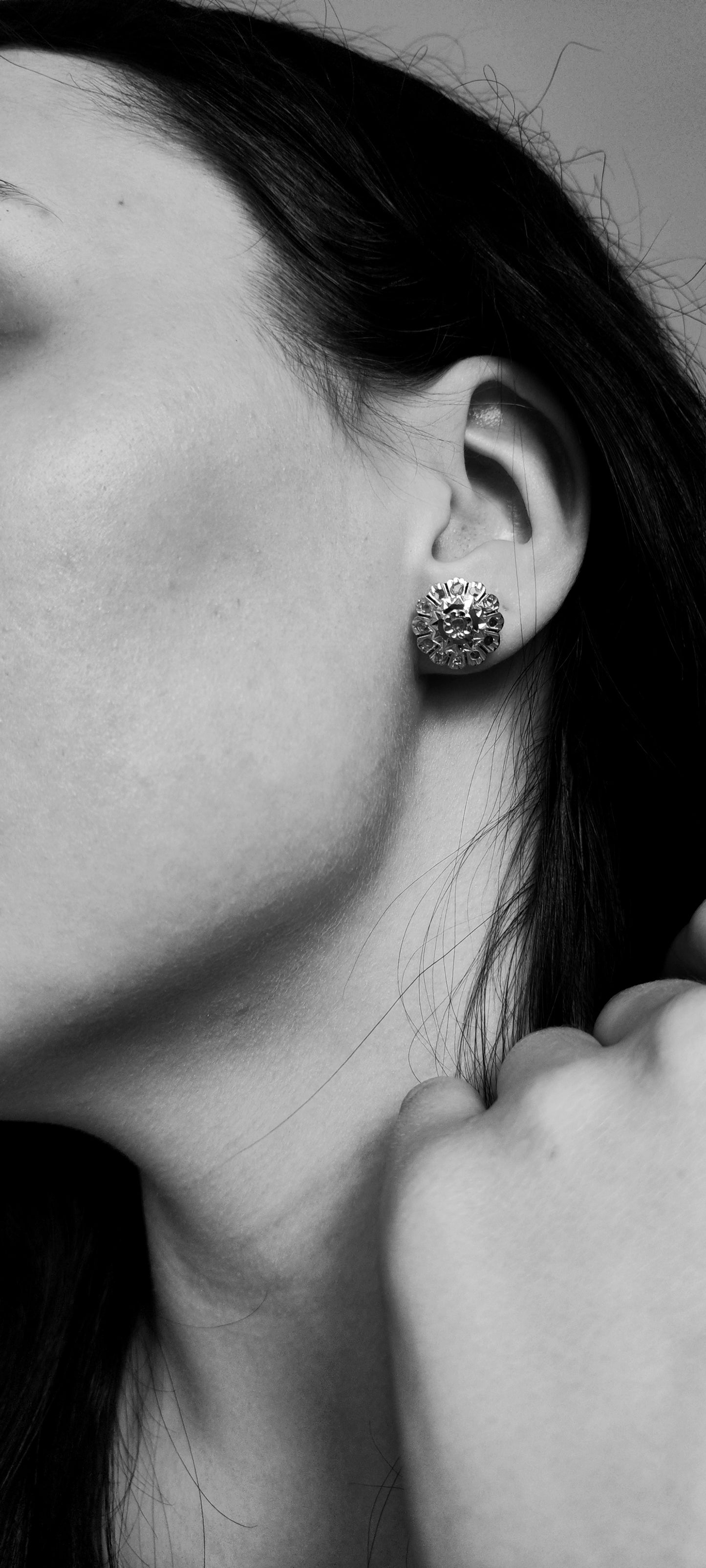 GOLD, DIAMONDS AND SAPPHIRES EARRINGS.