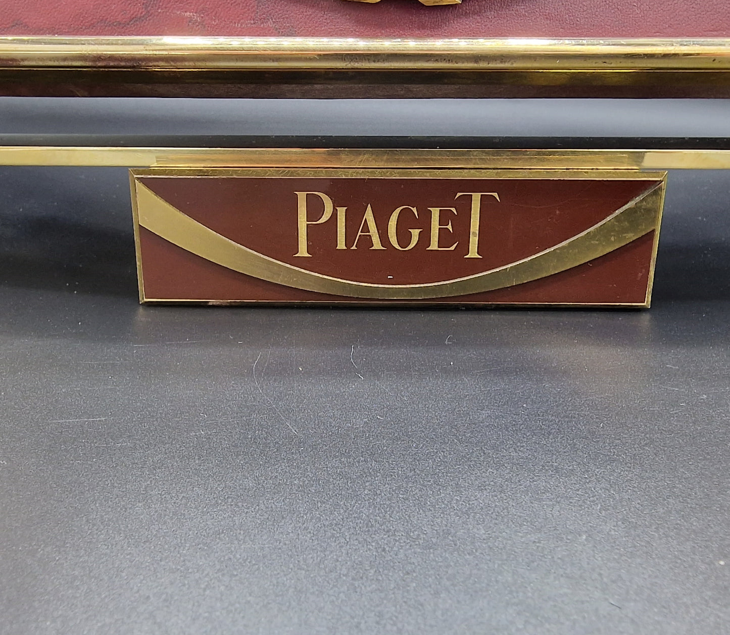 PIAGET. DEALER MIRROR.