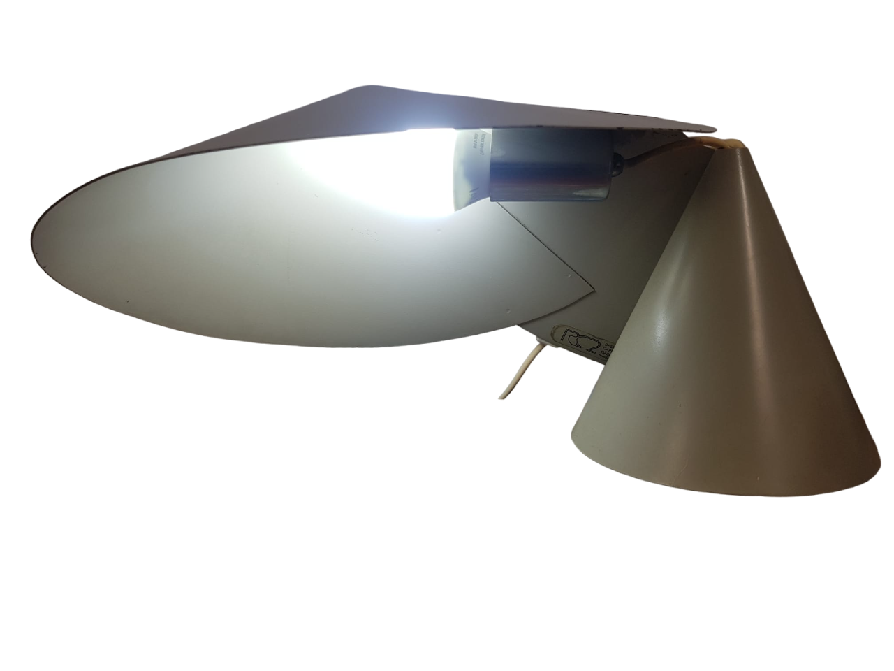 CONO LAMP. GABRIEL TEIXIDÓ AND CARLOS M. SERRA