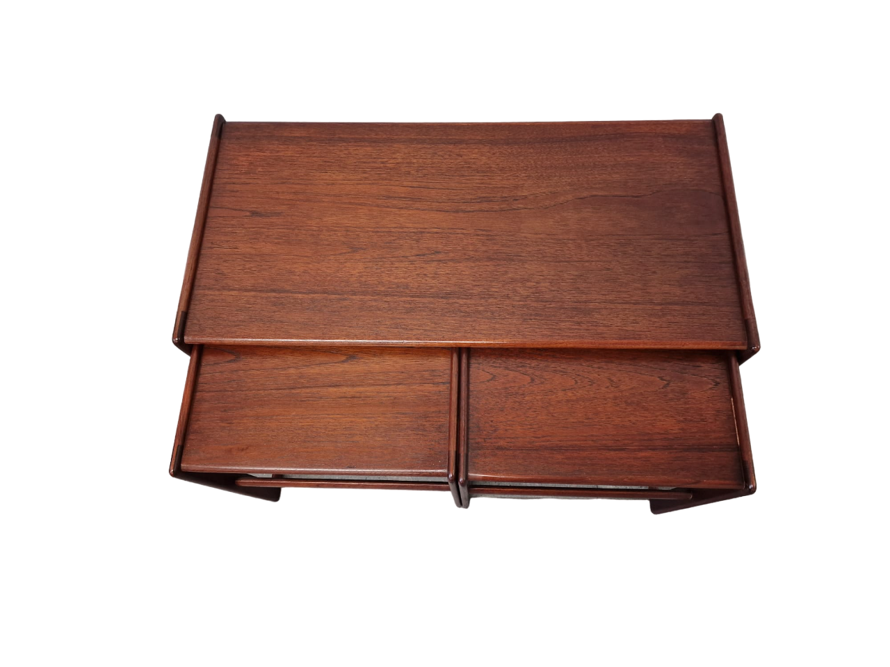 MOGENS KOLD. HOVMAND OLSEN NESTING TABLES