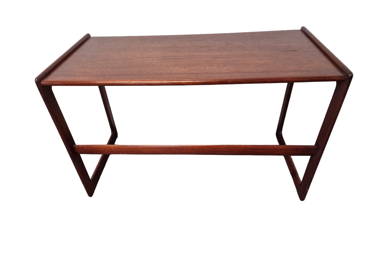 MOGENS KOLD. HOVMAND OLSEN NESTING TABLES