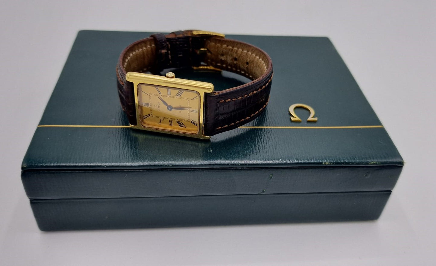 OMEGA. DE VILLE WATCH 18K YELLOW GOLD