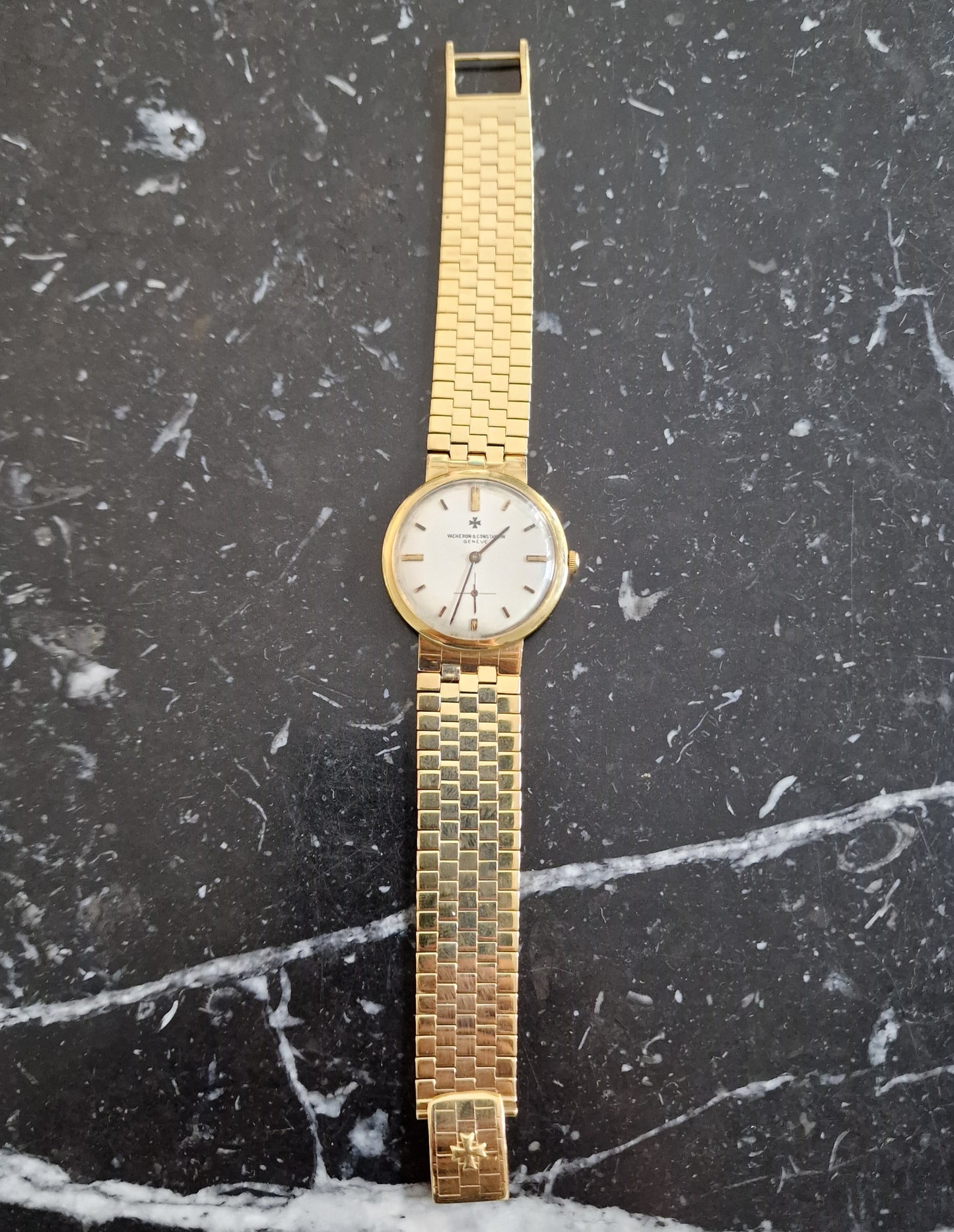 VACHERON CONSTANTIN . MANUAL . 18K.