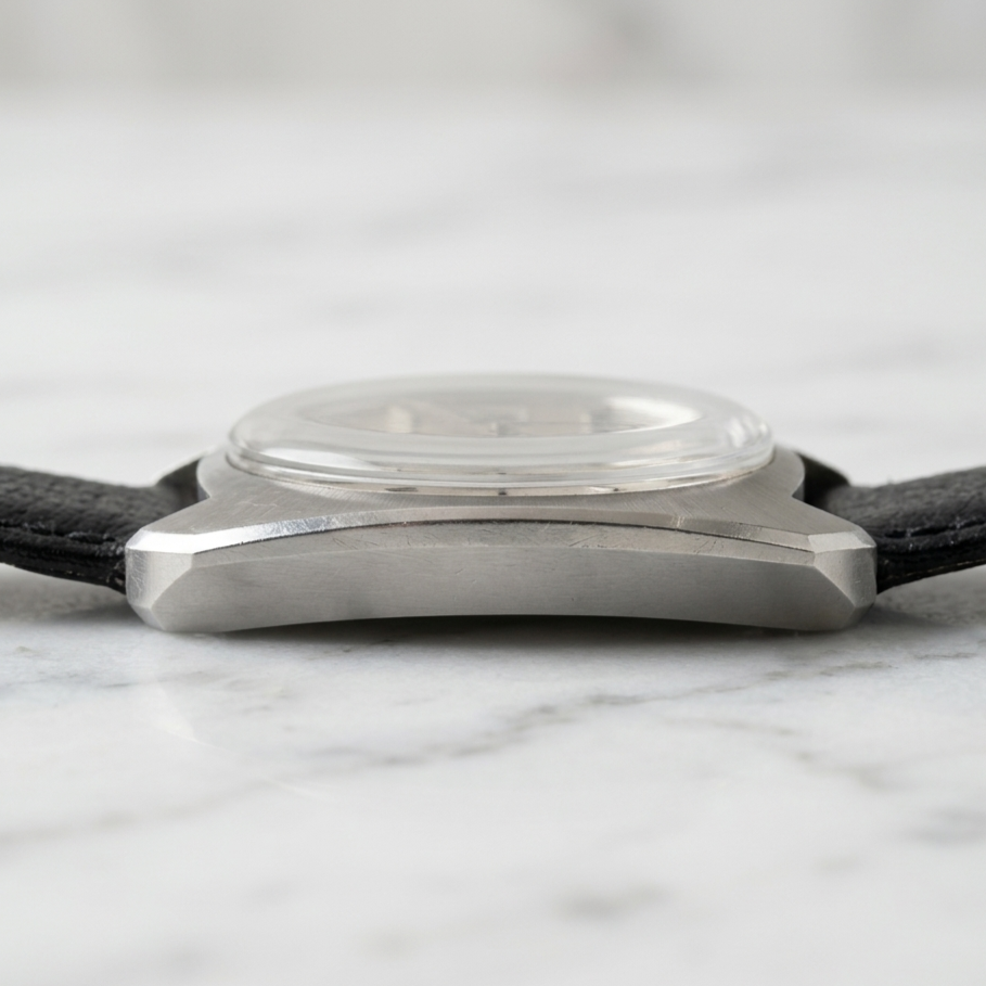 OMEGA DE VILLE TOOL 106  REF. 166.085 Circa 1971.