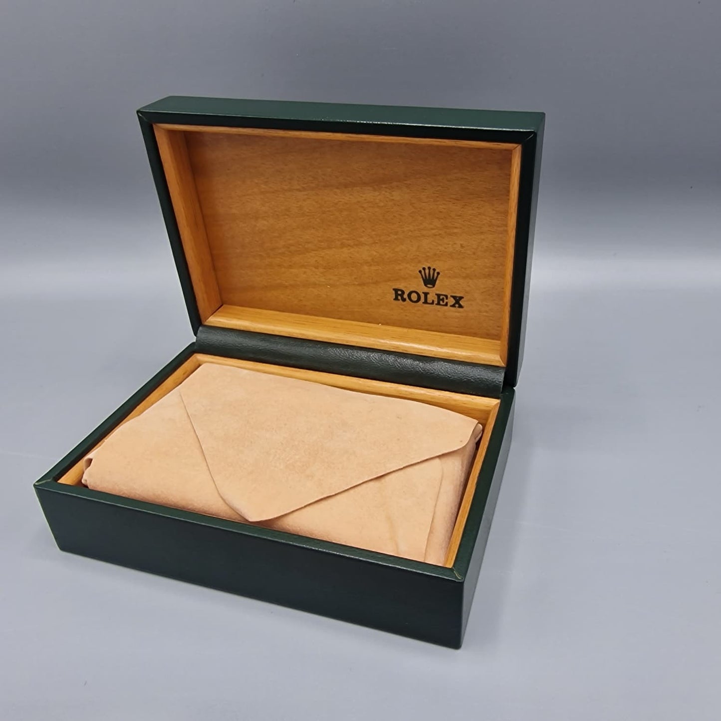 CAJA Y DOCUMENTACION ROLEX DATEJUST 16233