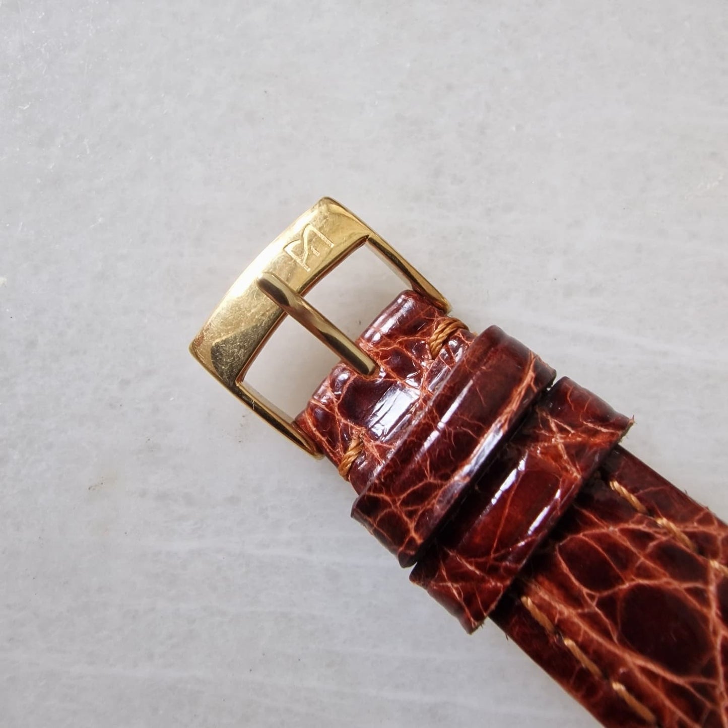 UNIVERSAL GENEVE POLEROUTER DATE ORO 18K