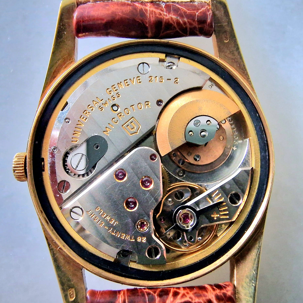 UNIVERSAL GENEVE POLEROUTER DATE ORO 18K